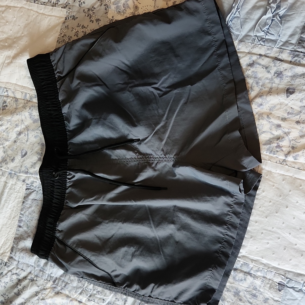 Men's size large bathing suit shorts
